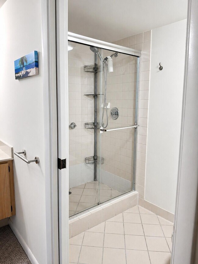 Building Photo - 1201 Seafarer Cir