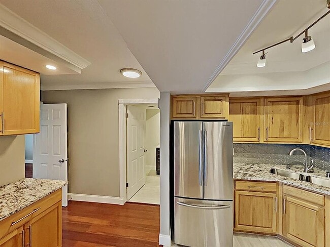 Building Photo - 5220 Brittany Dr S