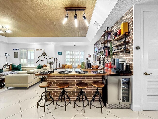 Building Photo - 3608 54th Dr W