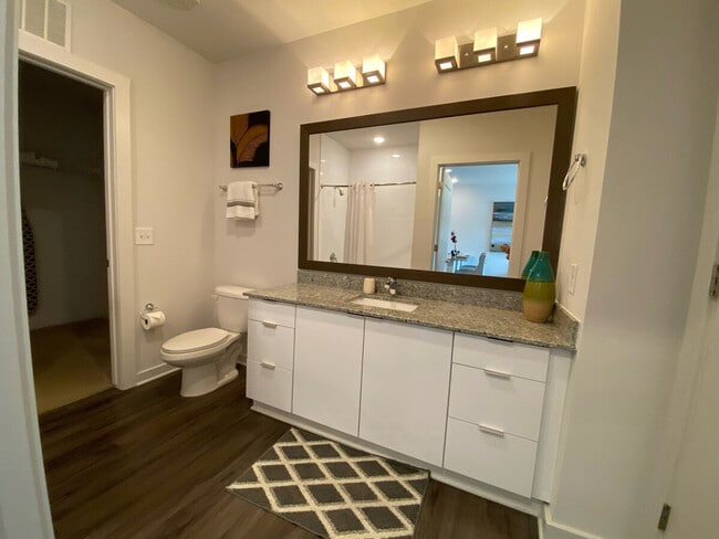 Building Photo - 1301 Spring St NW