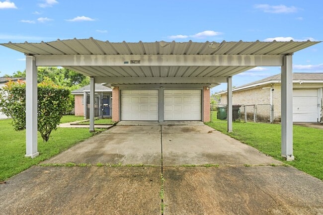 Building Photo - 12903 Claygate Dr