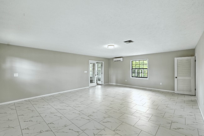 Building Photo - 8094 SW 52nd Ct