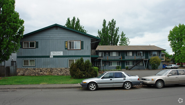 Building Photo - 112-960 NW Hayes