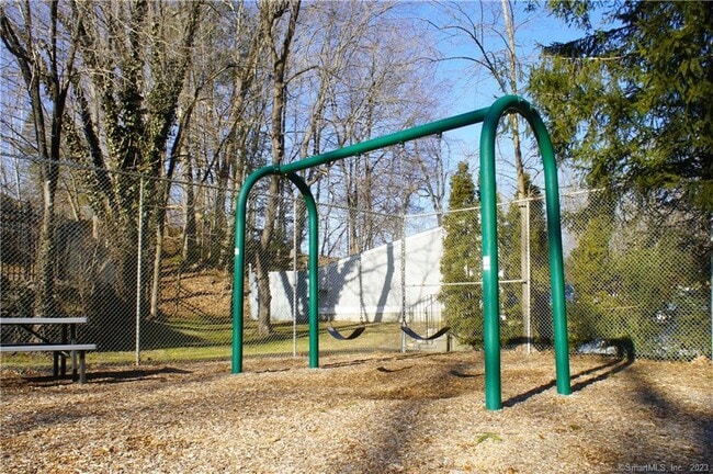 Building Photo - 2 Juneberry Ln