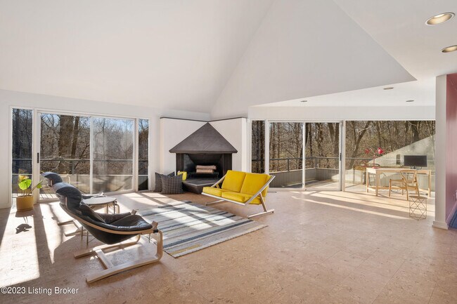 Building Photo - 6 Glen Arden Rd