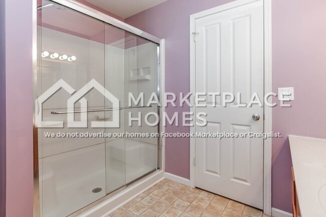 Building Photo - 4722 Torrington Dr SE