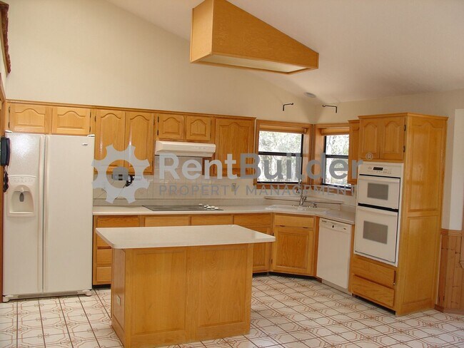 Building Photo - CALL US TODAY AT (505) 808-6467 TO SCHEDULE A CONVENIENT SHOWING