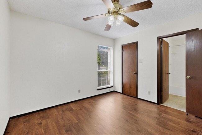 Building Photo - 6605 Bluestone St