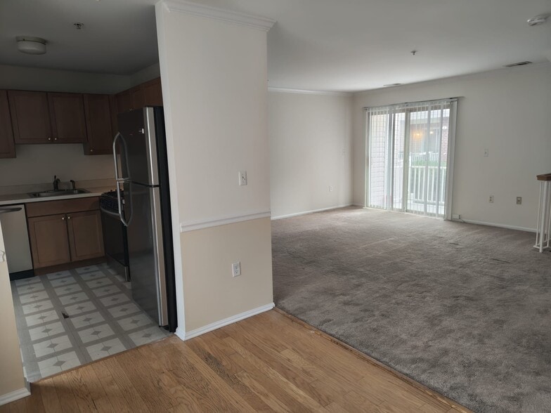 Building Photo - 468 Great Beds Ct