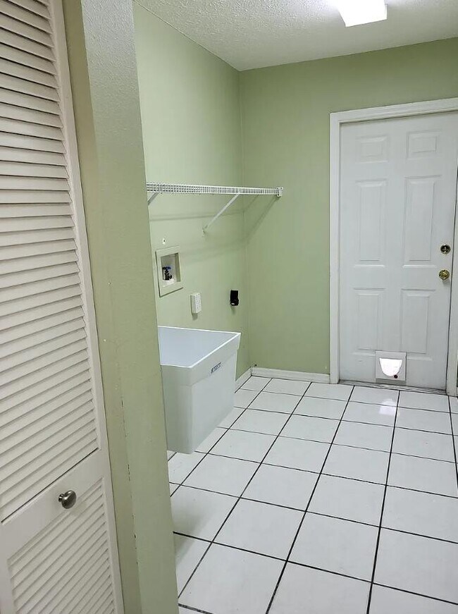 Building Photo - 7748 Burnet Ln