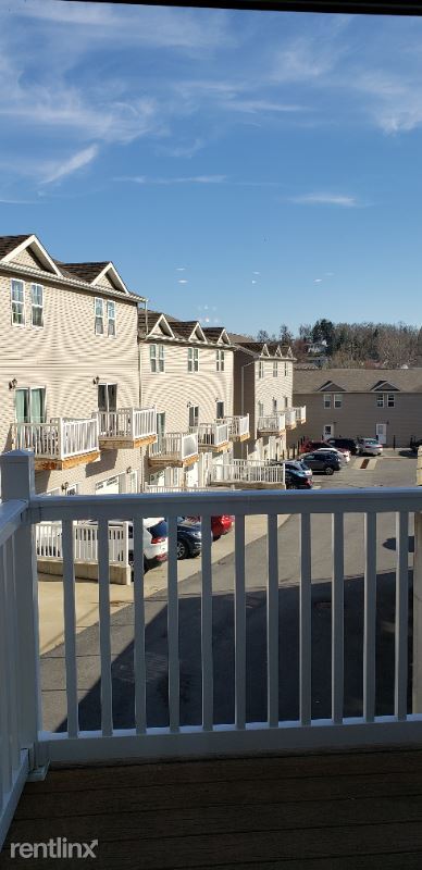 Building Photo - 2 br, 2.5 bath Townhome - 5 Tall Grass Ln