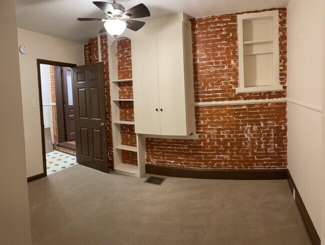 2nd Bedroom - 317 W Barnard St