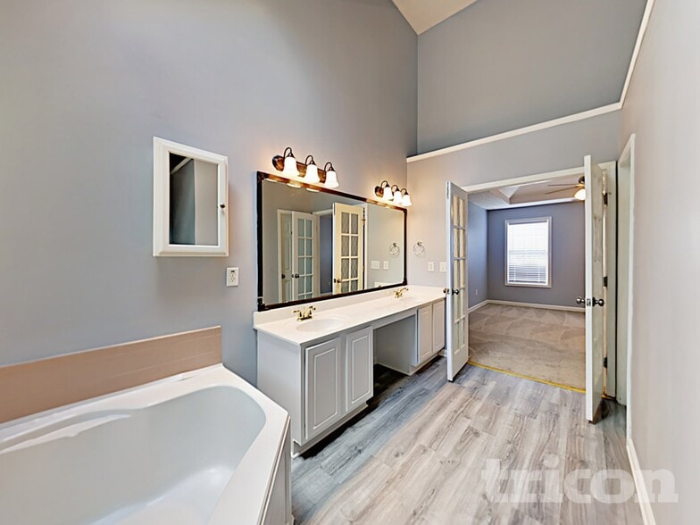 Building Photo - 268 Lakeview Pl