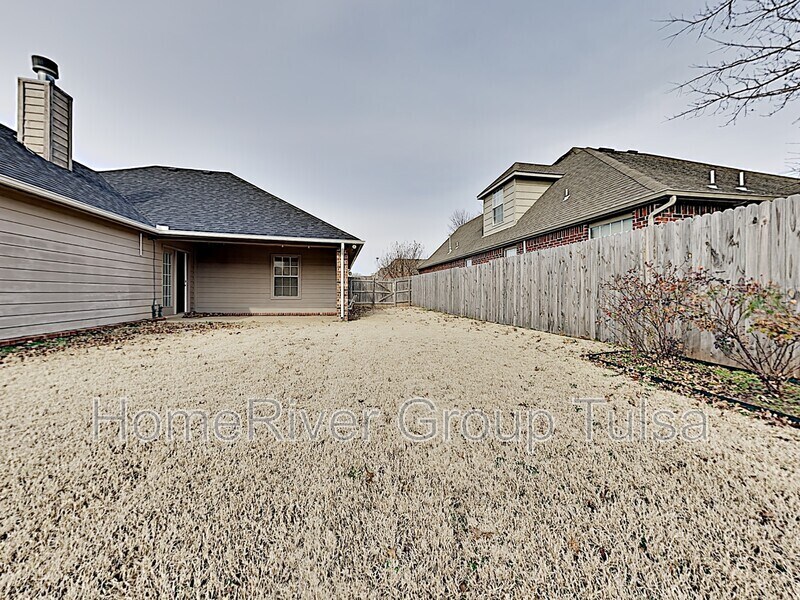 Building Photo - 10330 East 112th Pl S