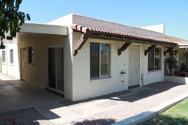 Primary Photo - Awesome Mesa Location! Recker and Brown