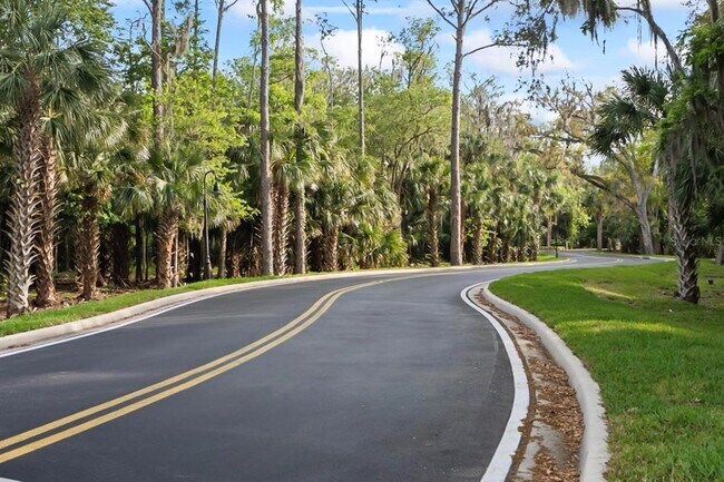 Building Photo - 100 Canopy Walk Ln