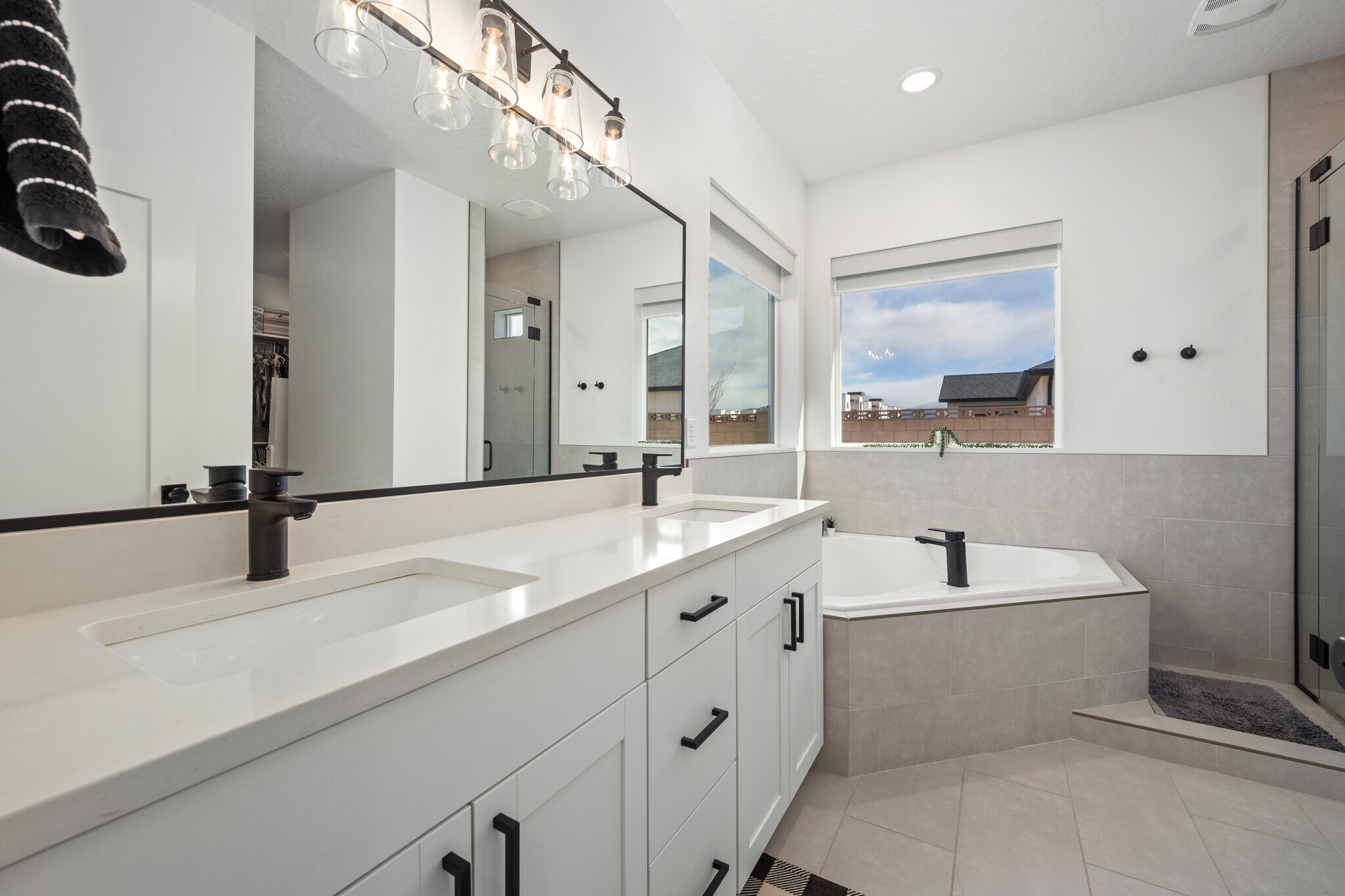 Building Photo - 4420 W 300 N