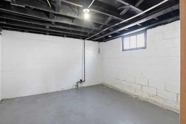 Building Photo - 1117 19th Ave