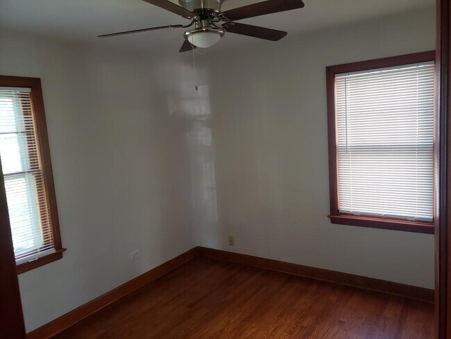 Building Photo - 405 Jackson St