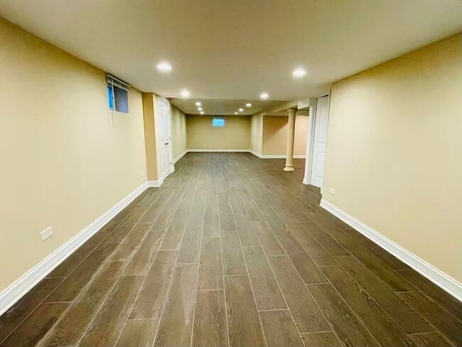 Building Photo - 406 S Lauder Ln