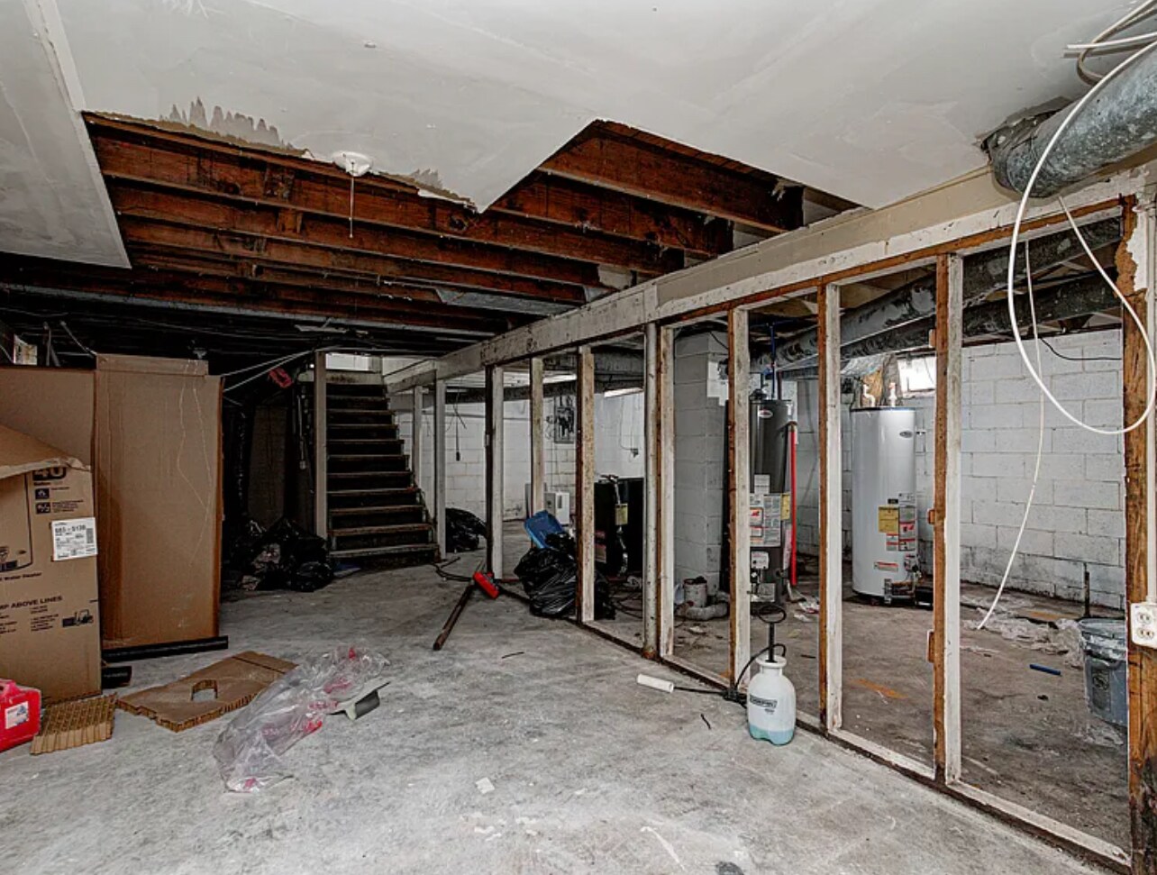 Building Photo - 734 N Arnolda Ave