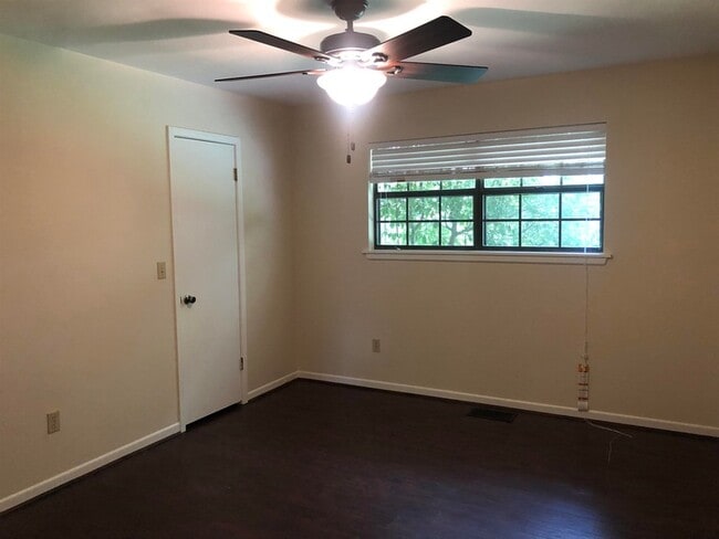 Building Photo - 268 Quail
