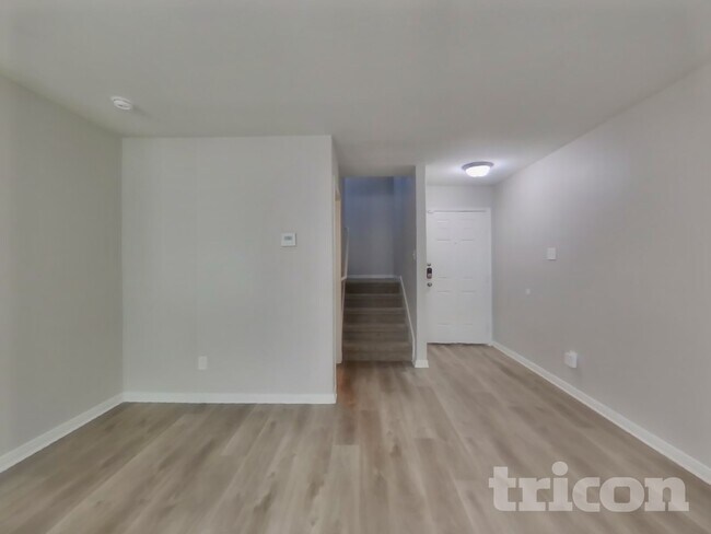Building Photo - 12370 Mahoney Ml