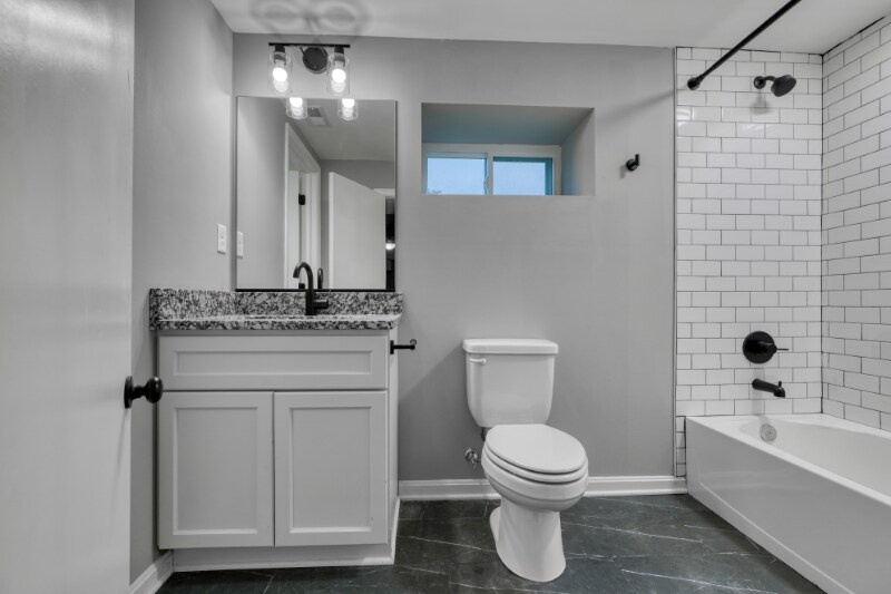 Building Photo - 6722 Brentwood Ave