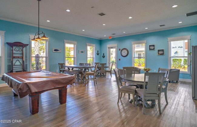 Building Photo - "Spacious 2-Bed Condo with 2.5 Baths on Fr...