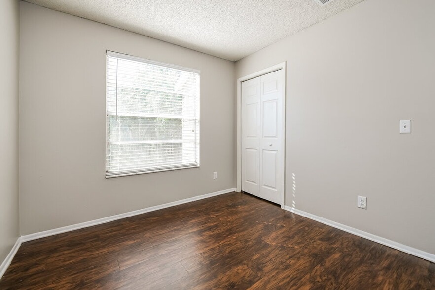 Building Photo - 7663 Sapphire Ln