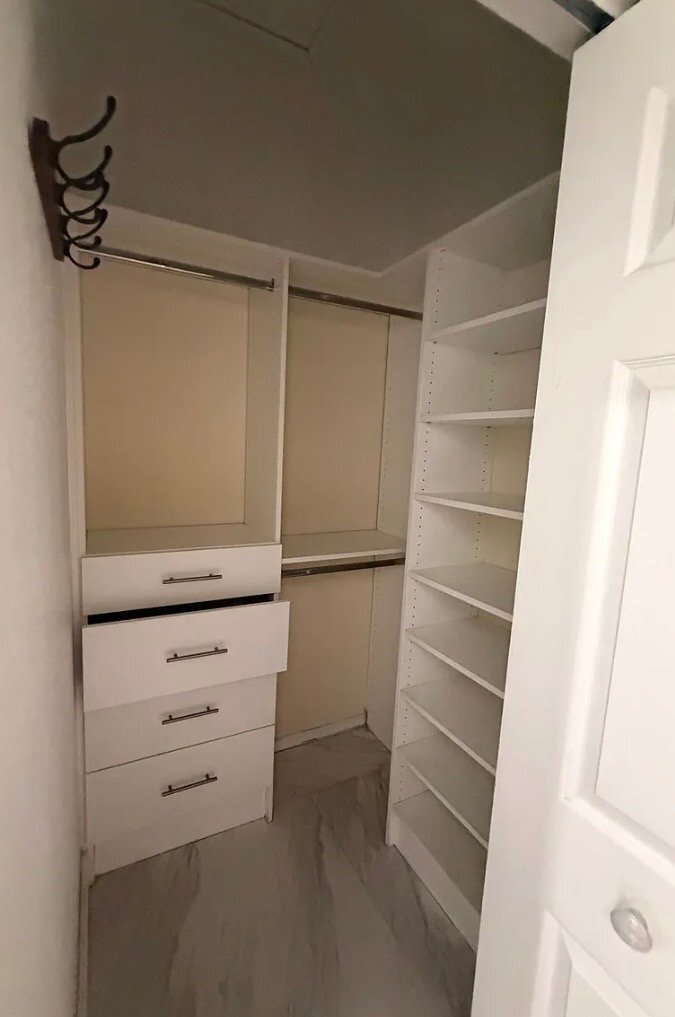 Building Photo - 15 SW 15th Terrace