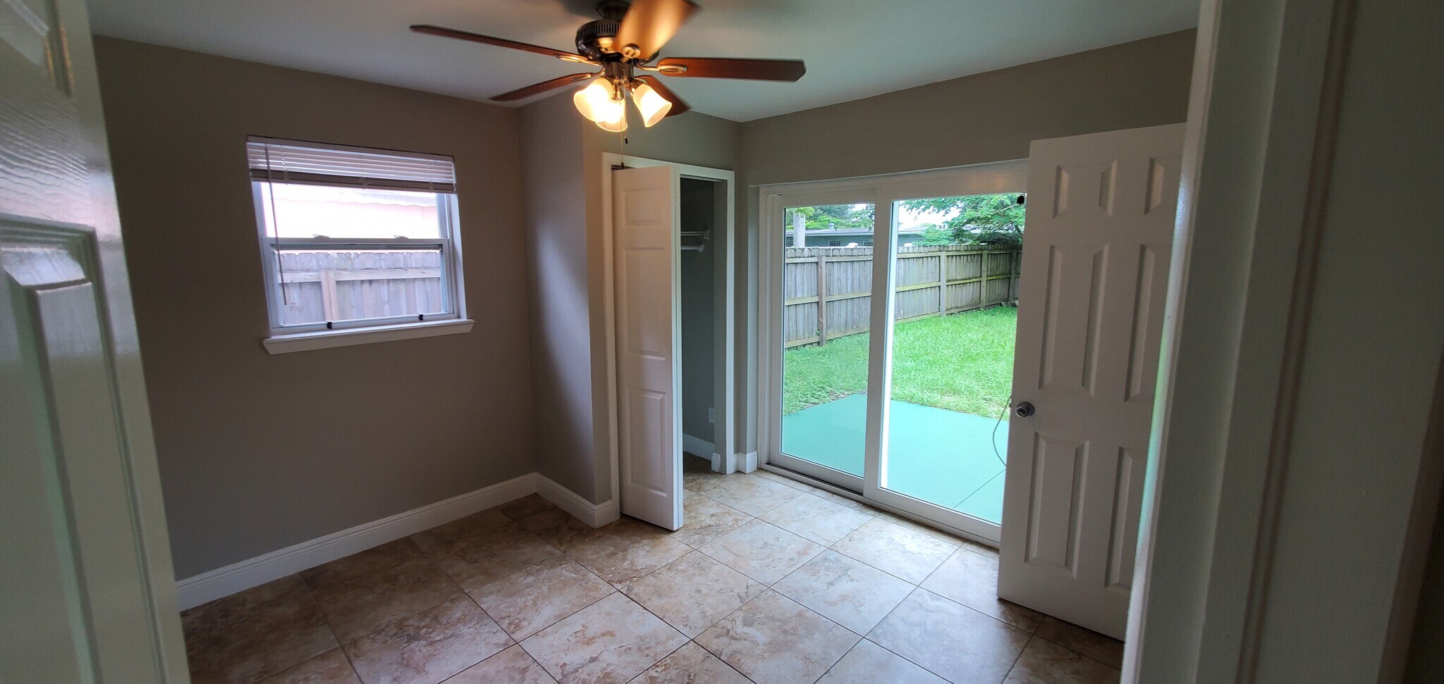 Building Photo - 712 Saint Lucie Ln
