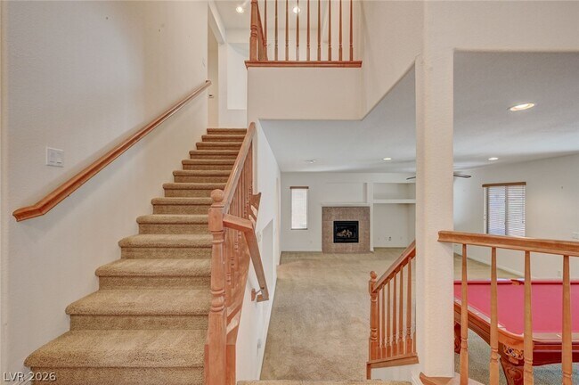 Building Photo - 5921 Altissimo St