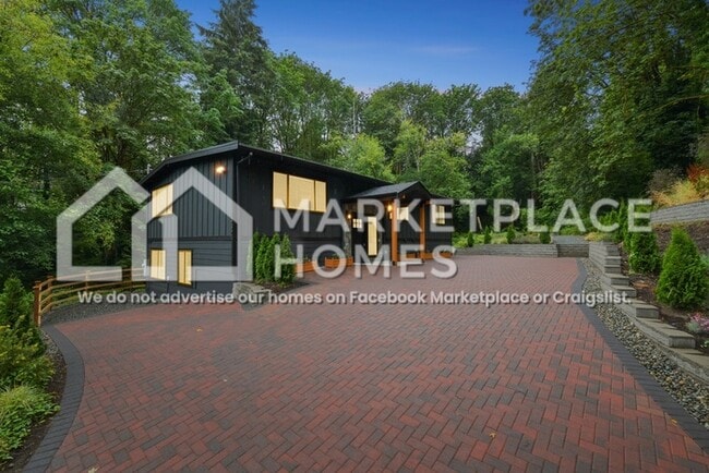 Primary Photo - 2032 N Castle Way