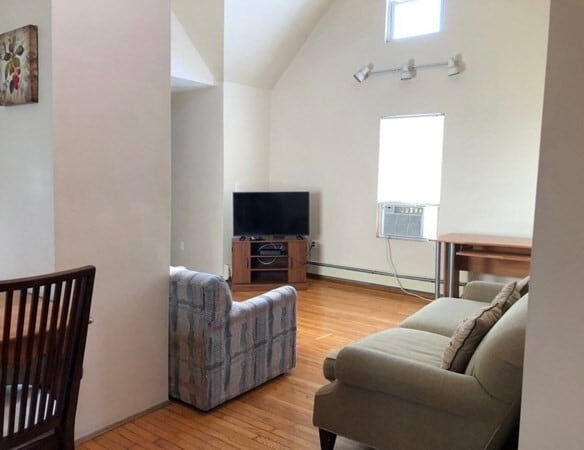 Building Photo - 138 Ferry St