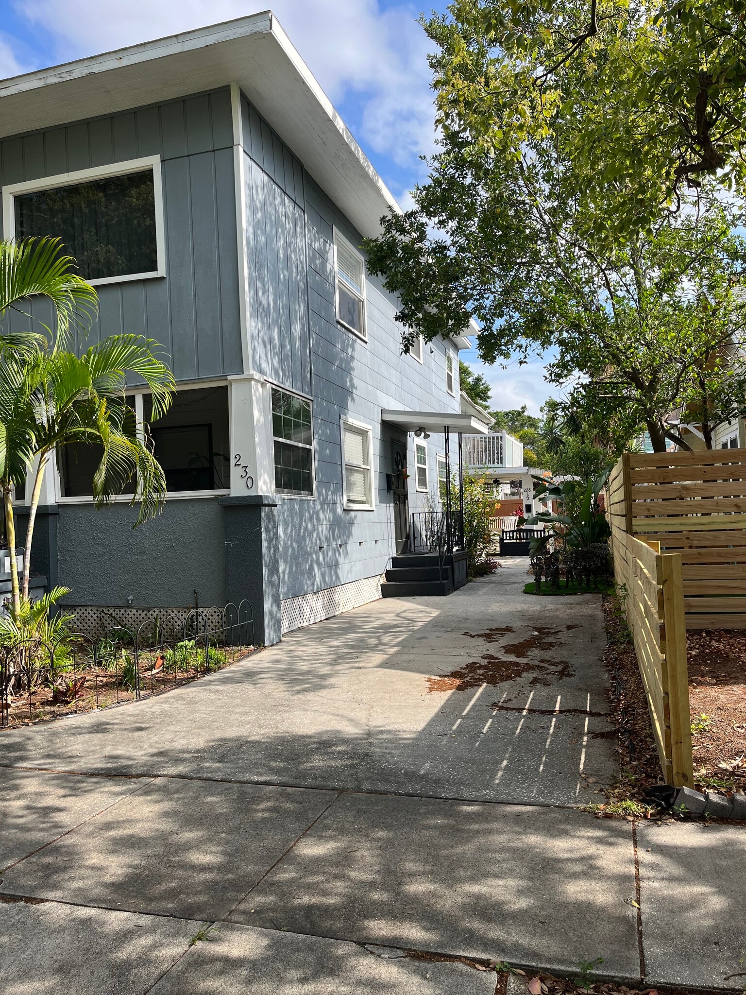 Building Photo - 228 12th Ave N