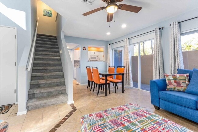 Building Photo - 824 Padua Ln