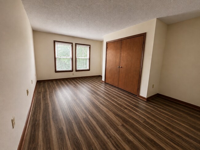 Building Photo - 427 Harper Ave
