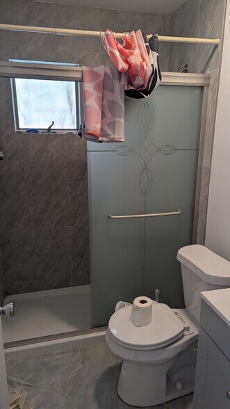 Building Photo - 411 Boyle Rd