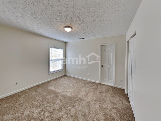 Building Photo - 338 Park Creek Ridge