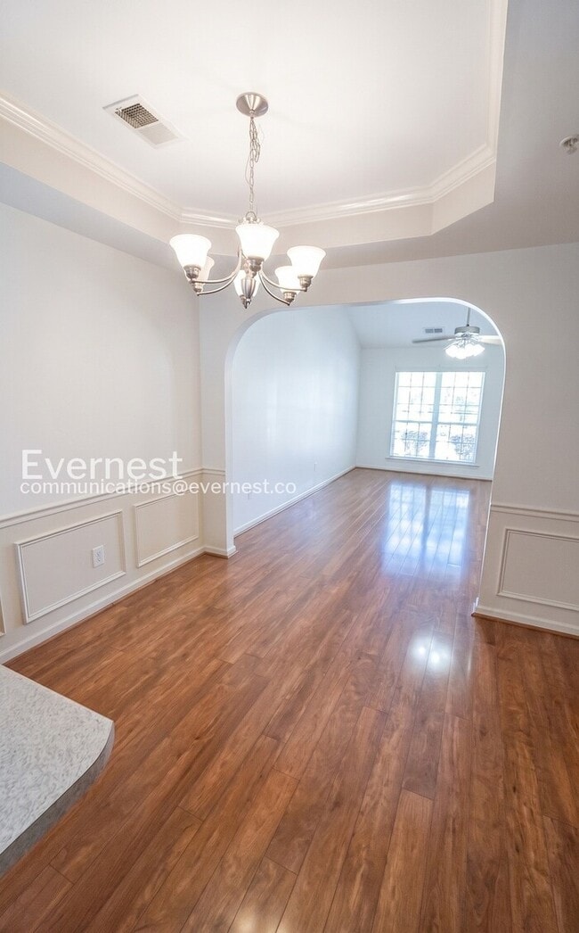 Building Photo - 2 Bed & 2 Bath House / Pet-friendly / Section 8 Accepted