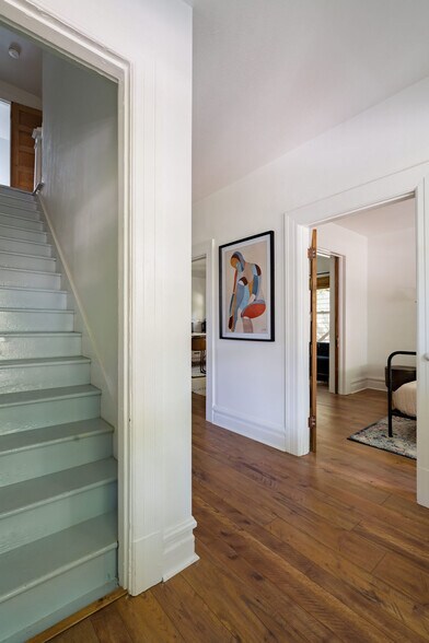 Building Photo - 1605 NW 23rd Ave