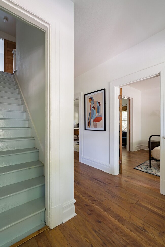 Building Photo - 1605 NW 23rd Ave