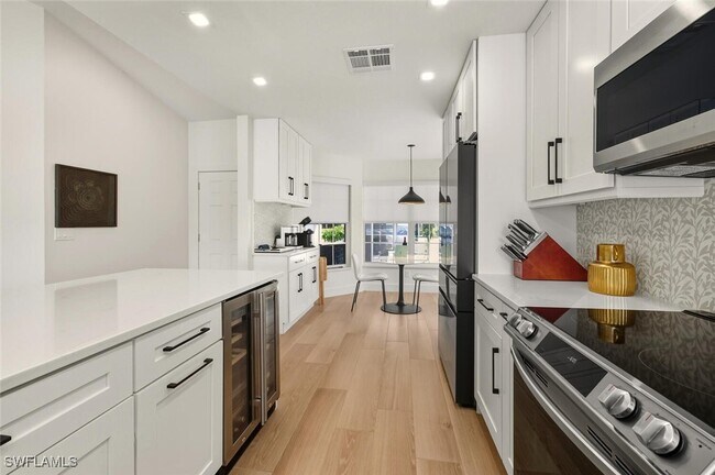 Building Photo - 2730 Sailors Way