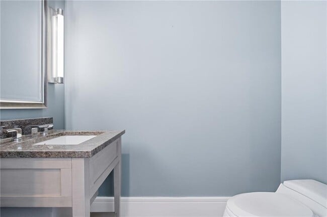 Building Photo - 1065 Peachtree St NE