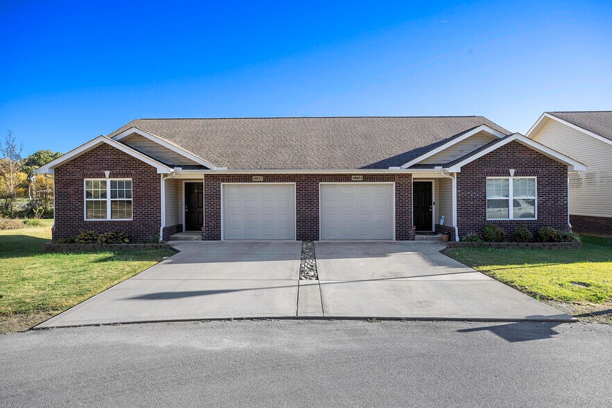 Building Photo - 5346 Dover Springs Way