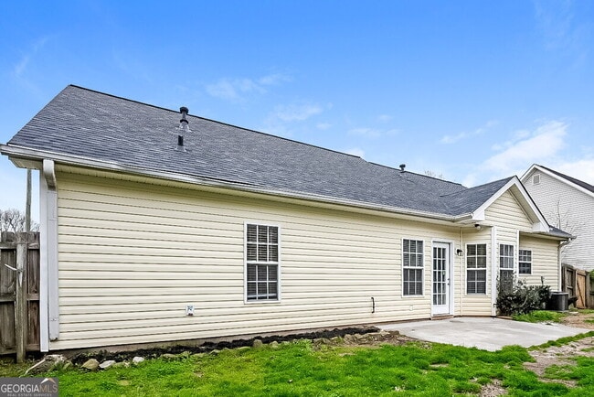 Building Photo - 213 Joseph St