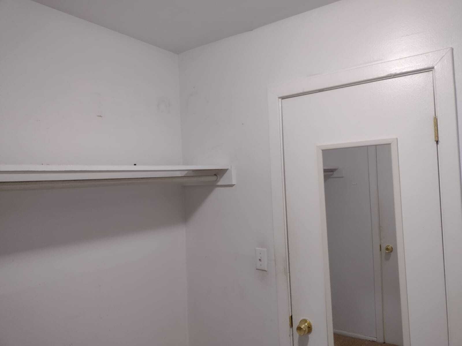 Building Photo - 1813 Hemlock Plz