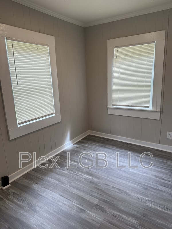 Building Photo - 106 Oak Ln