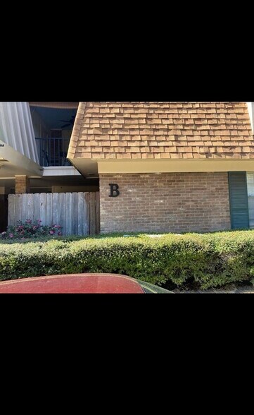 Front View of Unit - 5155 Wayneland Dr unit B1